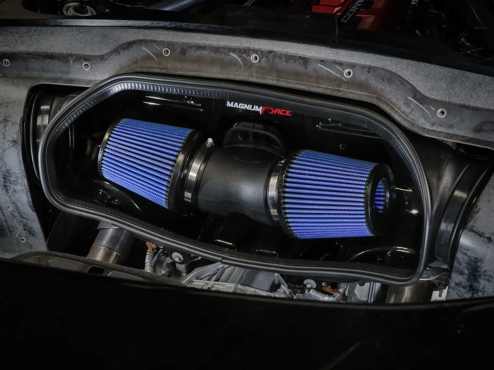 Układ dolotowy Magnum FORCE Stage-2 Cold Air Intake System w/ Pro 5R Filters | Chevrolet Corvette C8 | 6.2 | 2020-2024 - obrazek 3